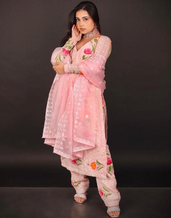 Dolly Javed Net Worth, Lifestyle, Age, Height, Weight, Family, Wiki